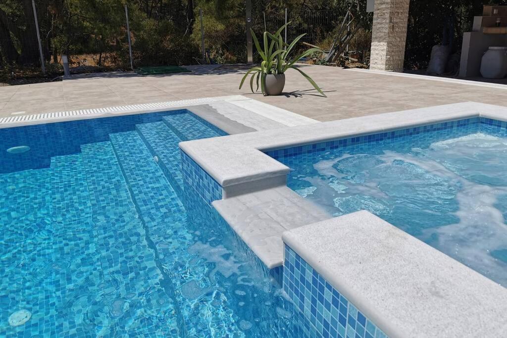 Fiore Di Rodi - Private Pool, Jacuzzi And Barbecue Ialysos  Exterior foto